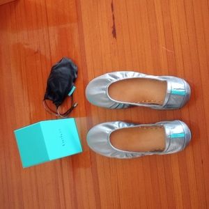 Tieks Metallic Pewter Size 13!